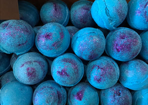 Bath bombs 4 for $20 . Choose your scent NEW